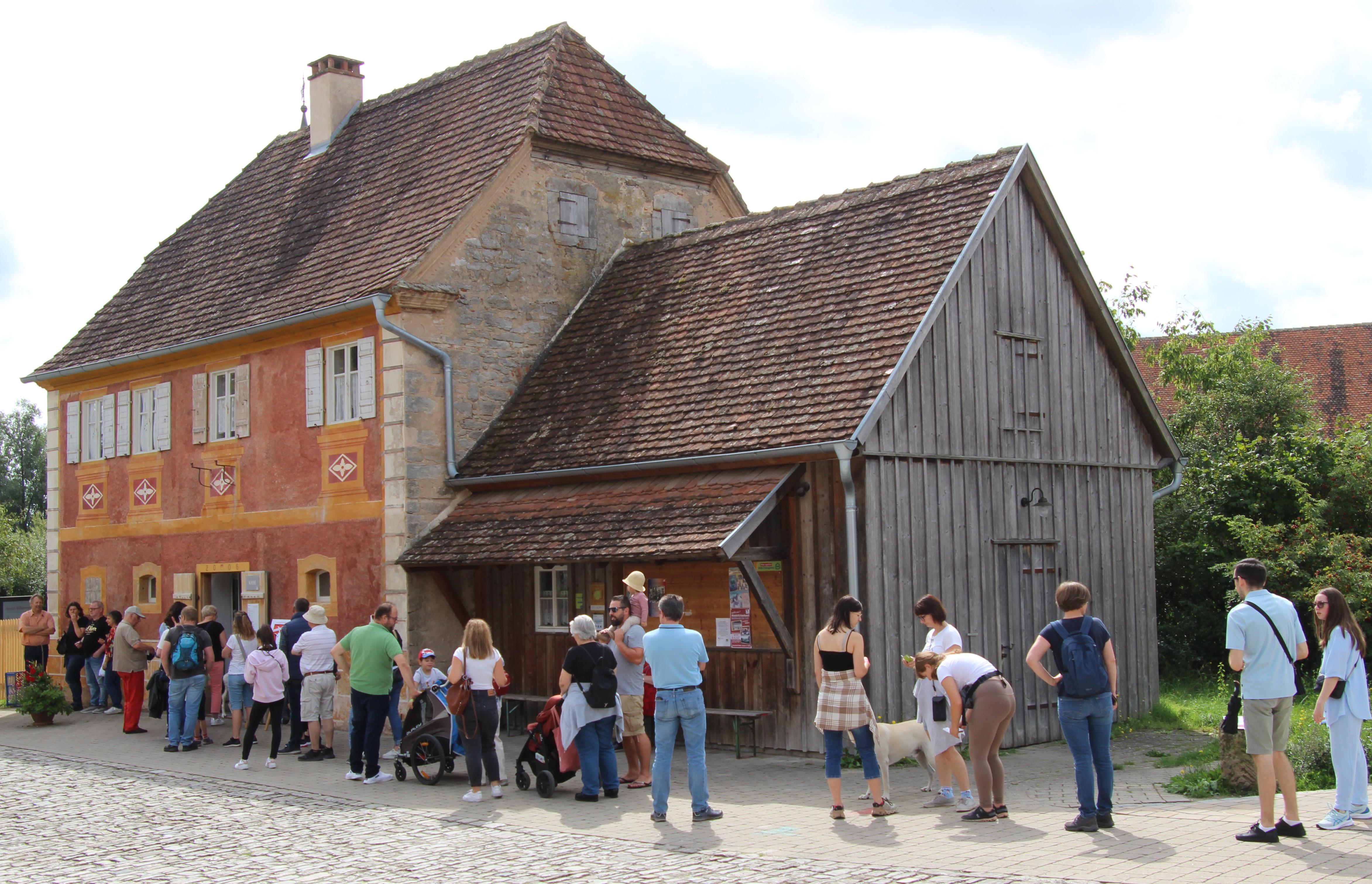 An der Museumskasse bildeten sich teils längere Schlangen. 