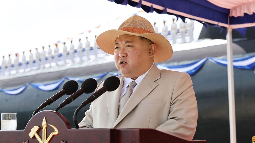 Nordkoreas Machthaber Kim Jong-un behauptet, sein U-Boot könne Kernwaffen bestückt werden.
