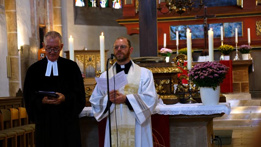 Am Sonntag fand ein ökumenischer Gottesdienst mit Pfarrer Claus Bergmann (ev., li.) und Martin Seefried (kath.) statt.