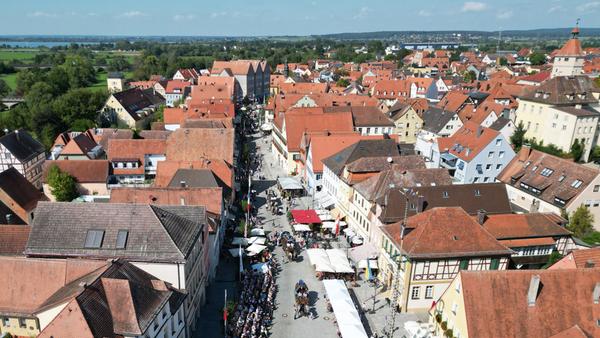 GUN-gunzenhausen-drohne-kirchweih-umzug