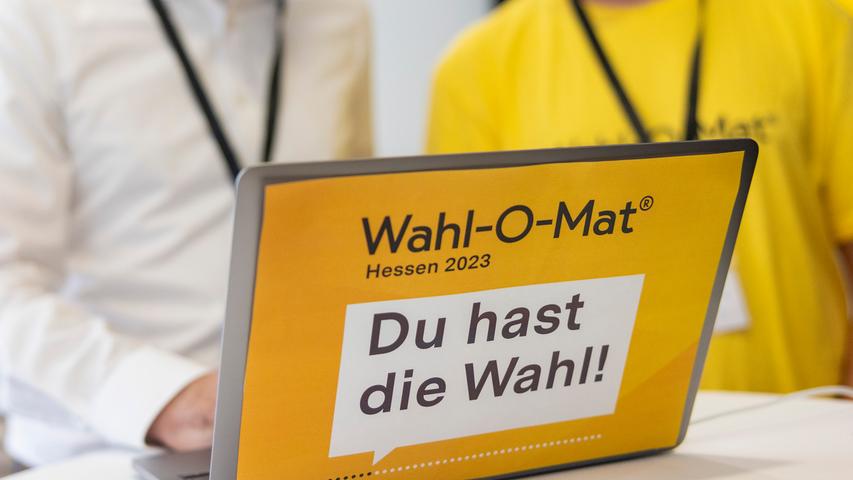 In Hessen ist der Wahl-O-Mat zur Landtagswahl bereits am 7. September online gegangen. In Hessen ist der Wahl-O-Mat zur Landtagswahl bereits am 7. September online gegangen.