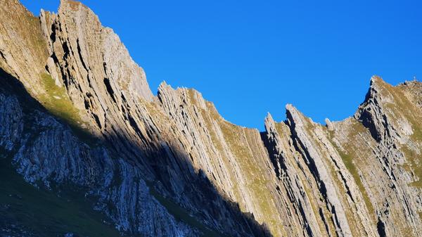 Felskonturen am Tinzerhorn.