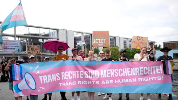 Trans Frau aus Neumarkt erzählt: Wie mir ein neues Gesetz im Alltag helfen würde