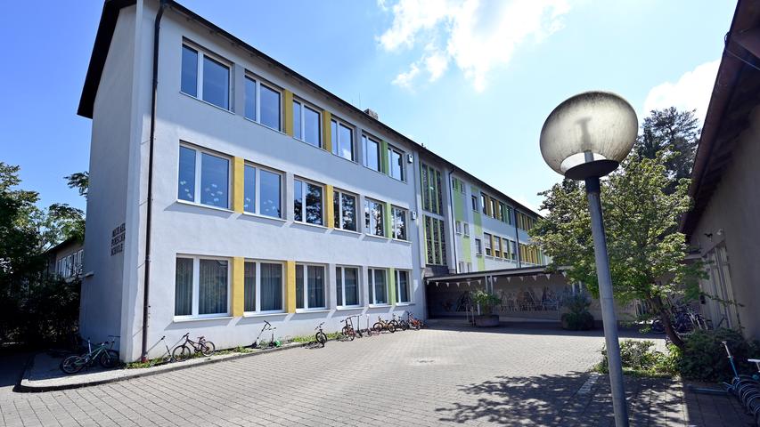 Schock in Erlangen: Kein Geld mehr vom Freistaat - wie geht's weiter an der Michael-Poeschke-Schule?