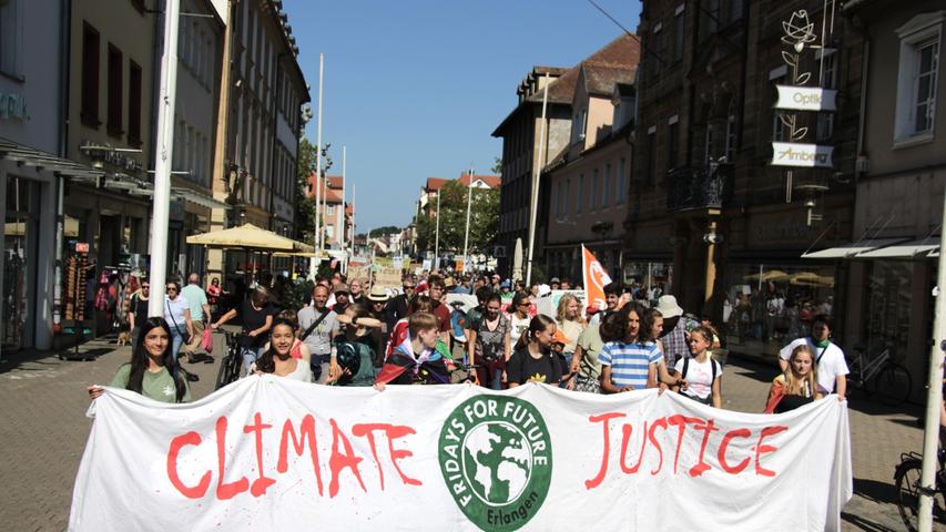 Protest: Fridays for Future macht Lärm in Erlangen - die Bilder