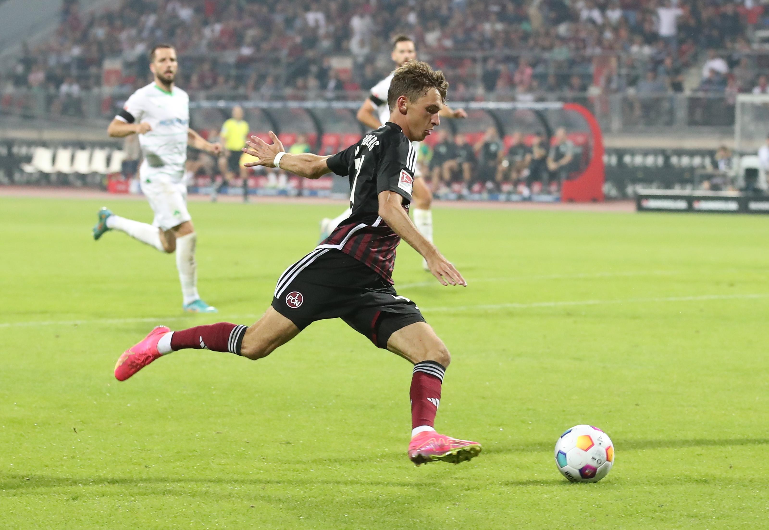 Auf Nürnberger Seite ist es immer wieder Goller, der für Gefahr sorgt.