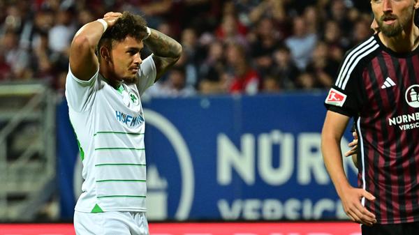 Auch das Kleeblatt kommt in der Schlussphase mehrfach in die gefährliche Zone, verpasst es aber, zu klaren Abschlüssen zu kommen. Der eingewechselte Sieb verzweifelt wegen einer der vertanen Chancen.