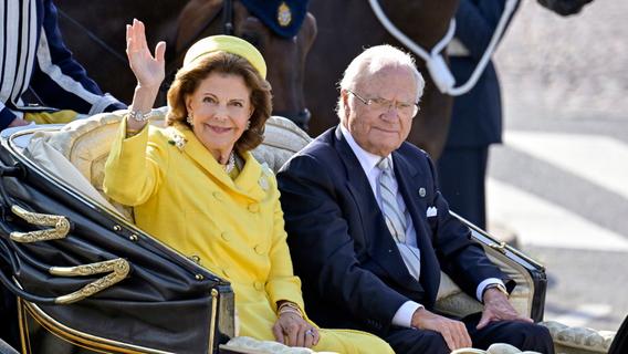König in der Kutsche - Carl Gustaf feiert Thronjubiläum