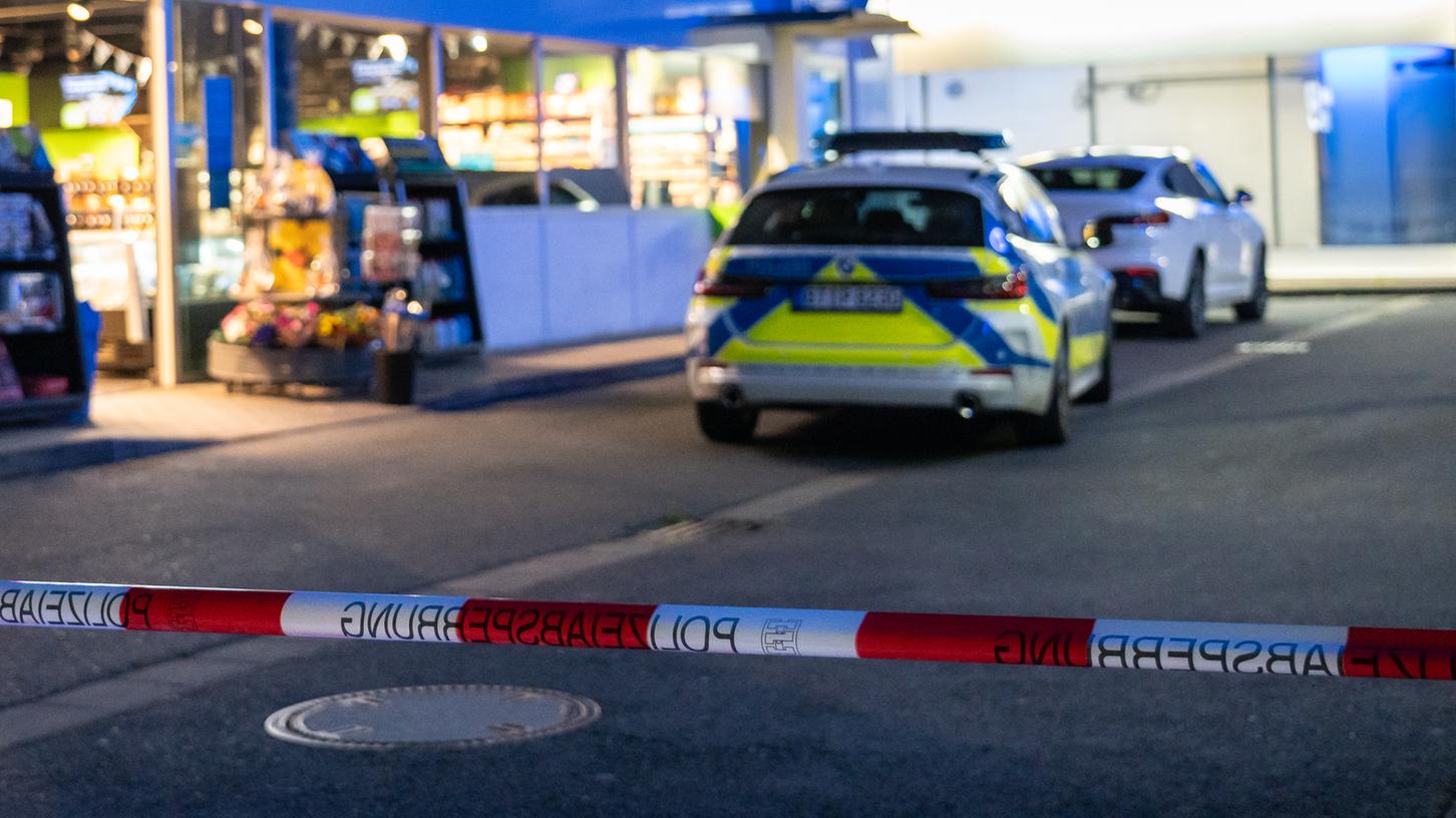 Am Montagabend hat ein Unbekannter im Nürnberger Stadtteil Gostenhof eine Tankstelle überfallen. (Symbolbild)