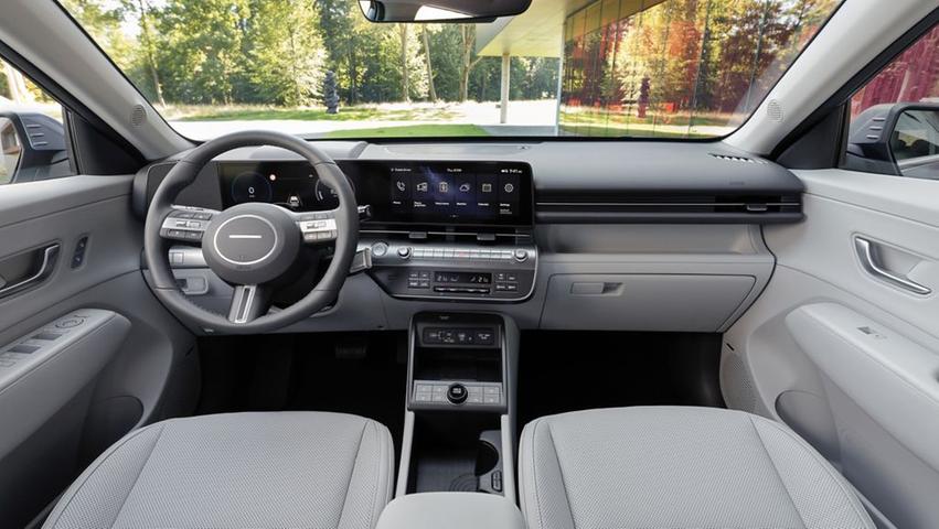 Im Cockpit gibt es den von Hyundai/Kia gewohnten und bewährt bedienungsfreundlichen Mix aus digitalen und analogen Elementen.   