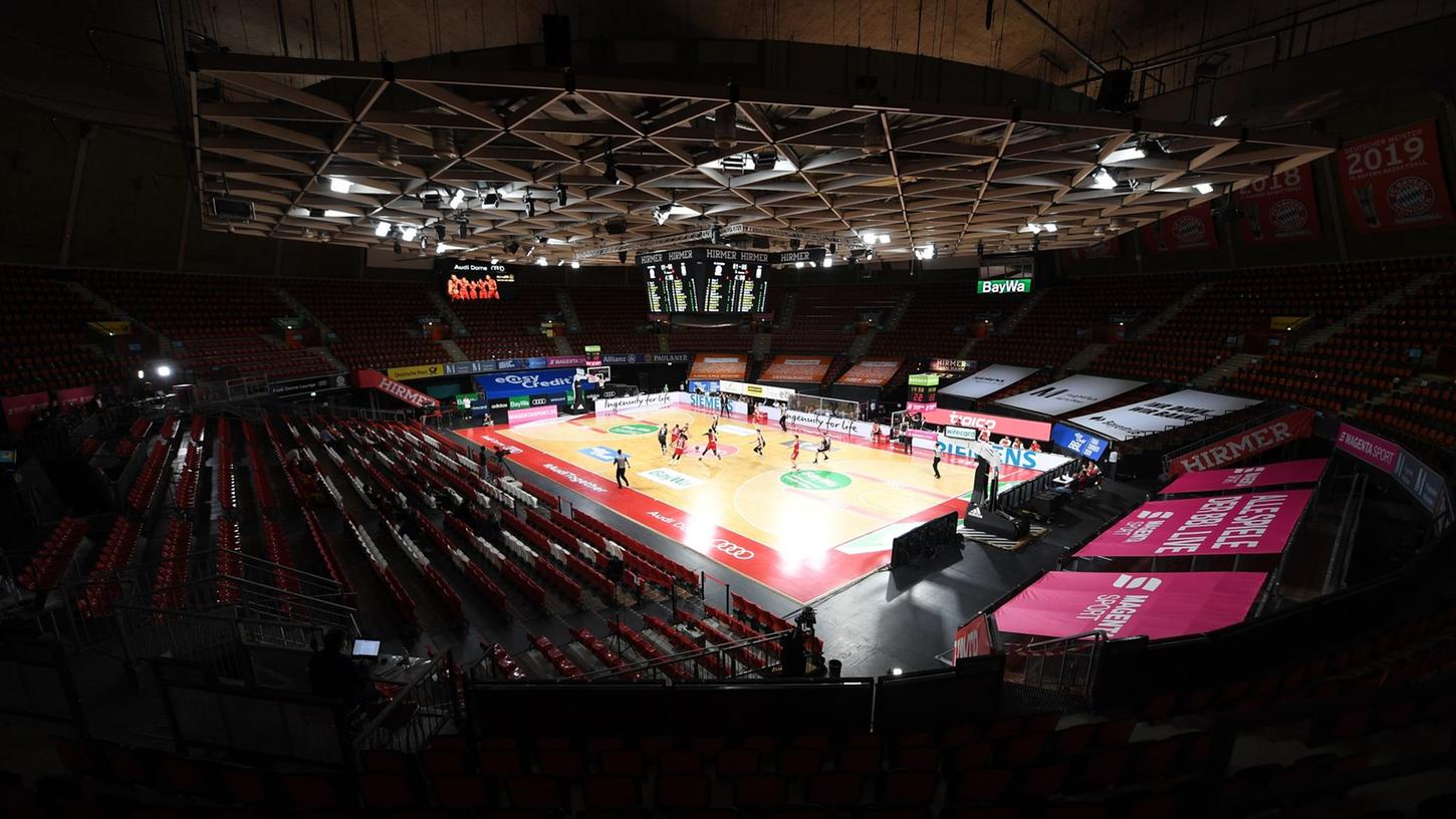 Die Basketball-Arena des FC Bayern München bekommt einen Glasboden. Die Basketball-Arena des FC Bayern München bekommt einen Glasboden.