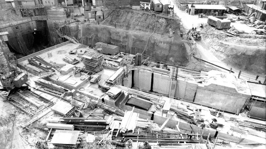 1976 war das Areal an der Lorenzkirche eine riesige Baustelle. Die Arbeiter standen im März kurz vor dem Tunneldurchbruch.