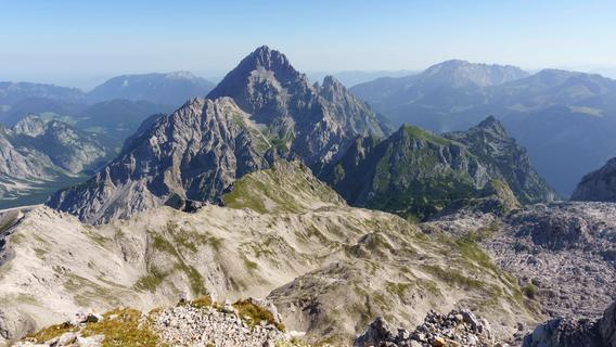 Fels abgebrochen: Bergsteiger stürzt am Watzmann 150 Meter in die Tiefe und stirbt