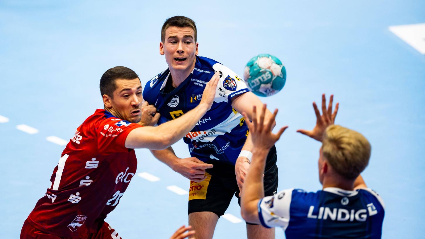 Der Dreh- und Angelpunkt im Spiel der Thüringer: Manuel Zehnder überzeugt bei Eisenach auch als Passgeber. Der Dreh- und Angelpunkt im Spiel der Thüringer: Manuel Zehnder überzeugt bei Eisenach auch als Passgeber.