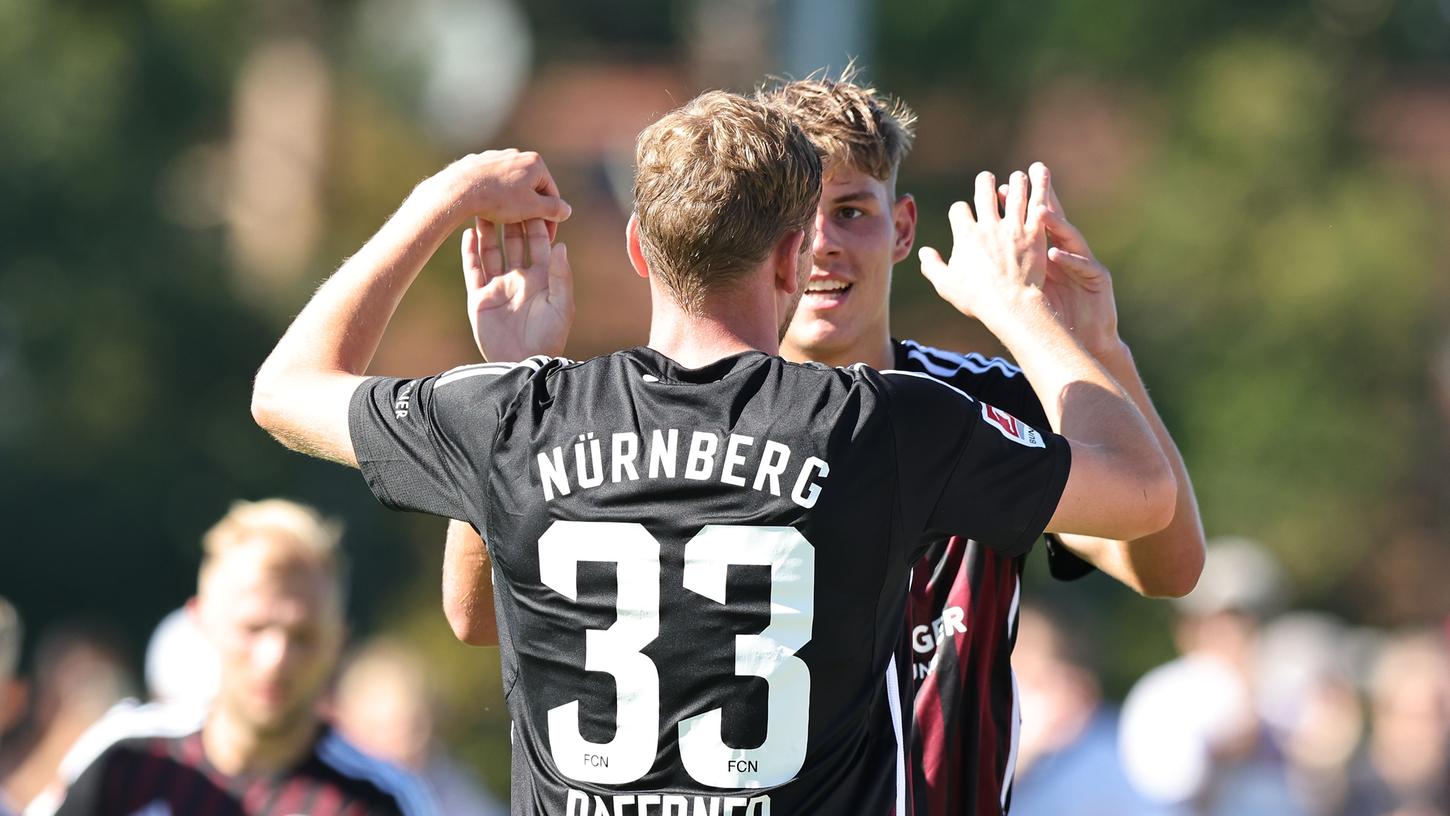 Wer darf in Braunschweig beginnen? Christoph Daferner (vorn), Julian Kania (hinten) oder doch Lukas Schleimer? Wer darf in Braunschweig beginnen? Christoph Daferner (vorn), Julian Kania (hinten) oder doch Lukas Schleimer?