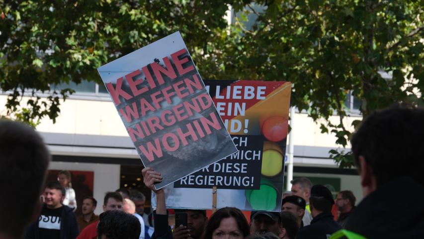 Scholz zu Besuch bei SPD-Wahlkampf in Nürnberg: Klare Worte vor Landtagswahl in Bayern