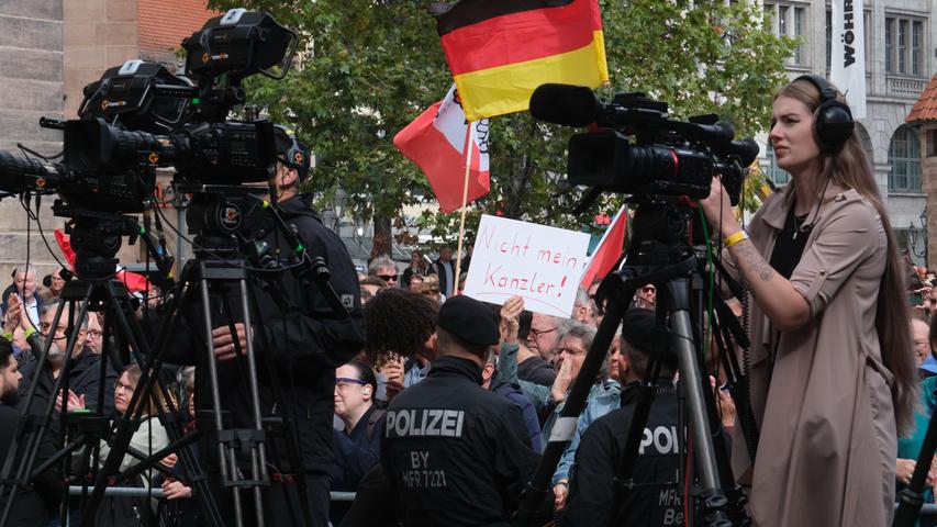 Scholz zu Besuch bei SPD-Wahlkampf in Nürnberg: Klare Worte vor Landtagswahl in Bayern