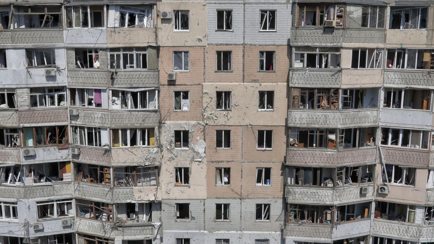 Ein Wohnhaus in Odessa wurde bei einem russischen Drohnenangriff beschädigt. (Archiv)