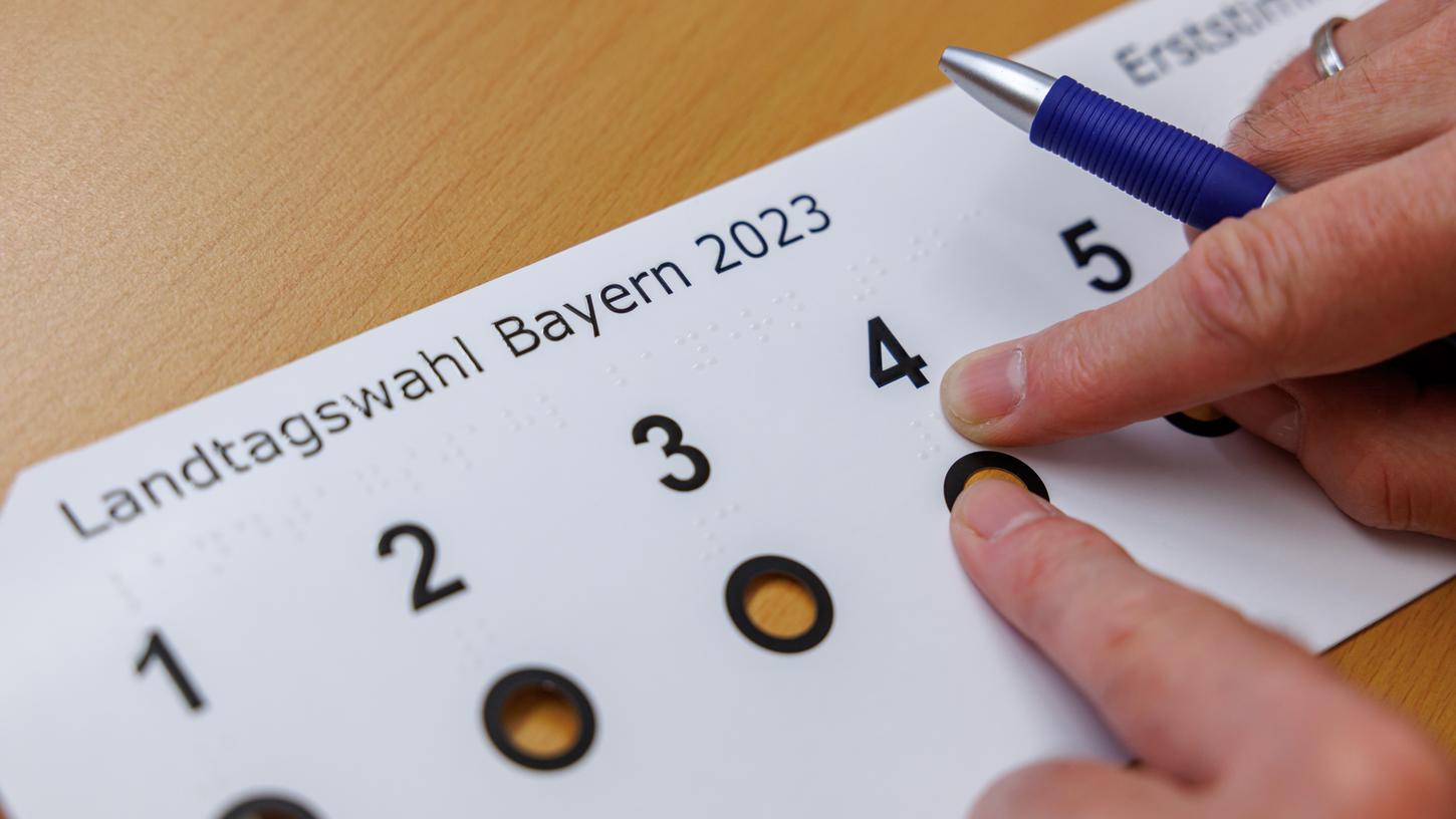 Bei der bayerischen Landtagswahl 2023 soll die Wahlschablone erstmals zum Einsatz kommen – jedoch nur in Mittelfranken. 