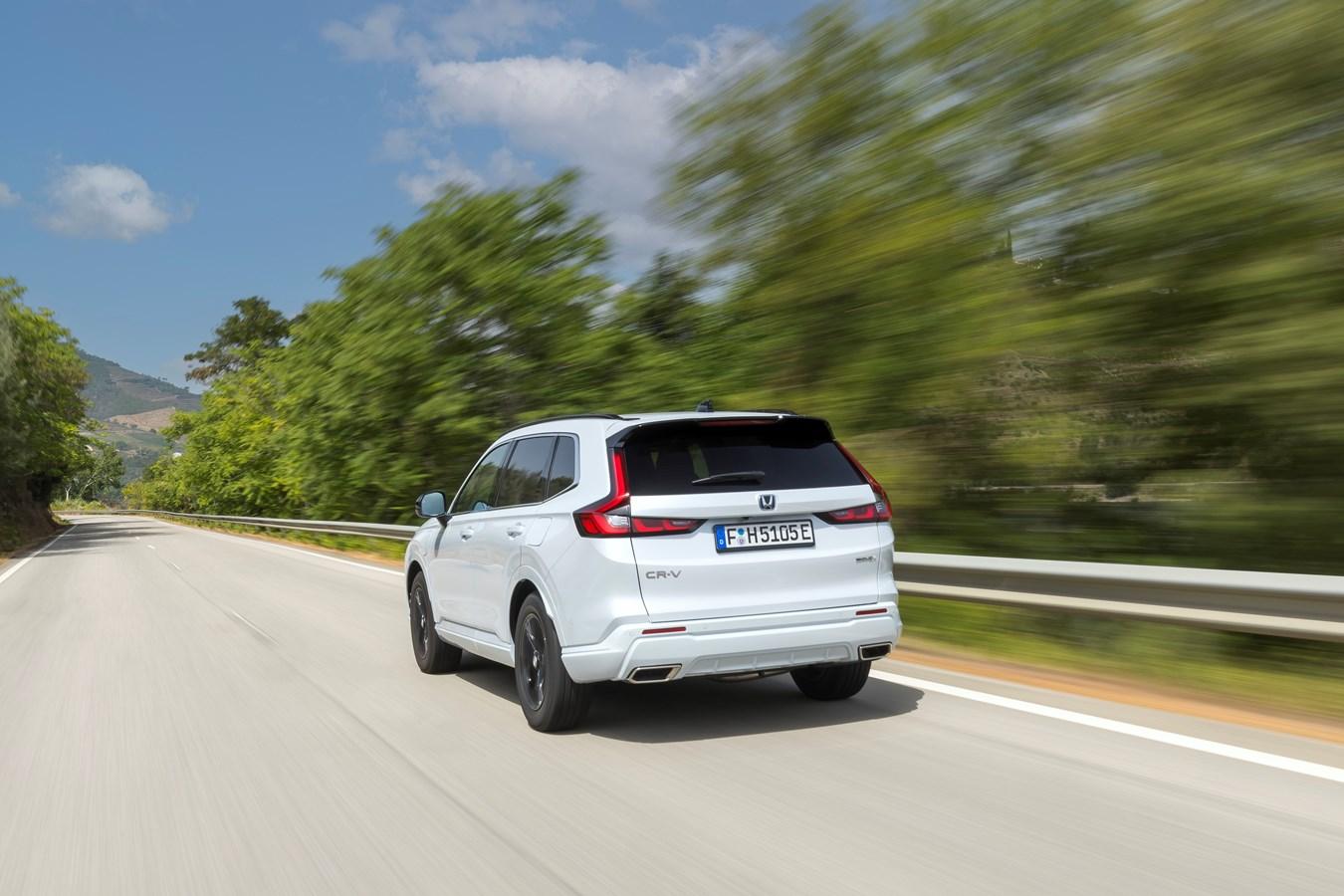 Im Gegensatz zum (vorerst nur) allradgetriebenen Vollhybrid e:HEV ist der e:PHEV mit Frontantrieb unterwegs.