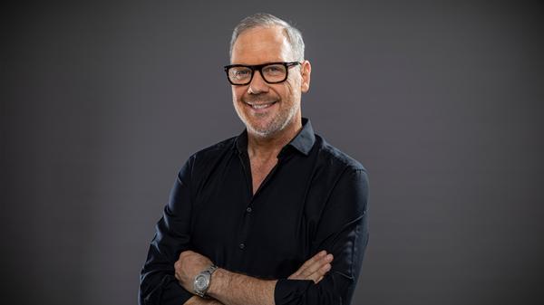 Bandleader und Pianist Thilo Wolf (Foto) und Saxofonist Norbert Nagel arbeiten seit über drei Dekaden miteinander. Am Samstag gastieren die "Gentlemen of Jazz" im Dehnberger Hoftheater in Lauf. Start: 19.30 Uhr.