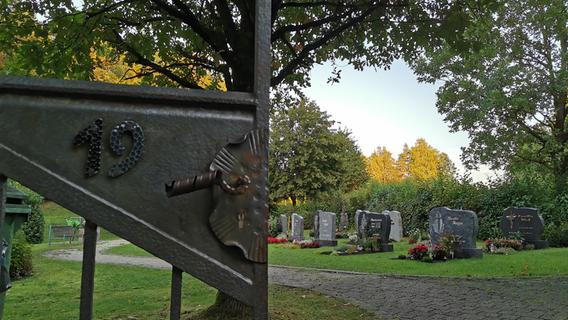 Letzte Ruhe unterm Ahorn: Neue Bestattungsform am Alfelder Friedhof