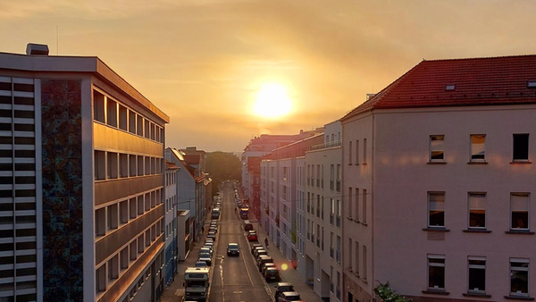 Gelbliche Lufttrübung über Nürnberg