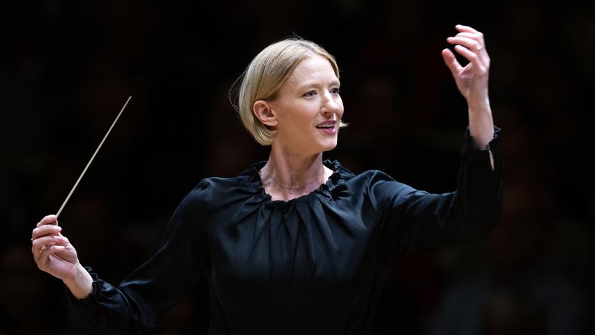 Kaum in Berlin, erhält Stardirigentin Joana Mallwitz eine bedeutende Auszeichnung