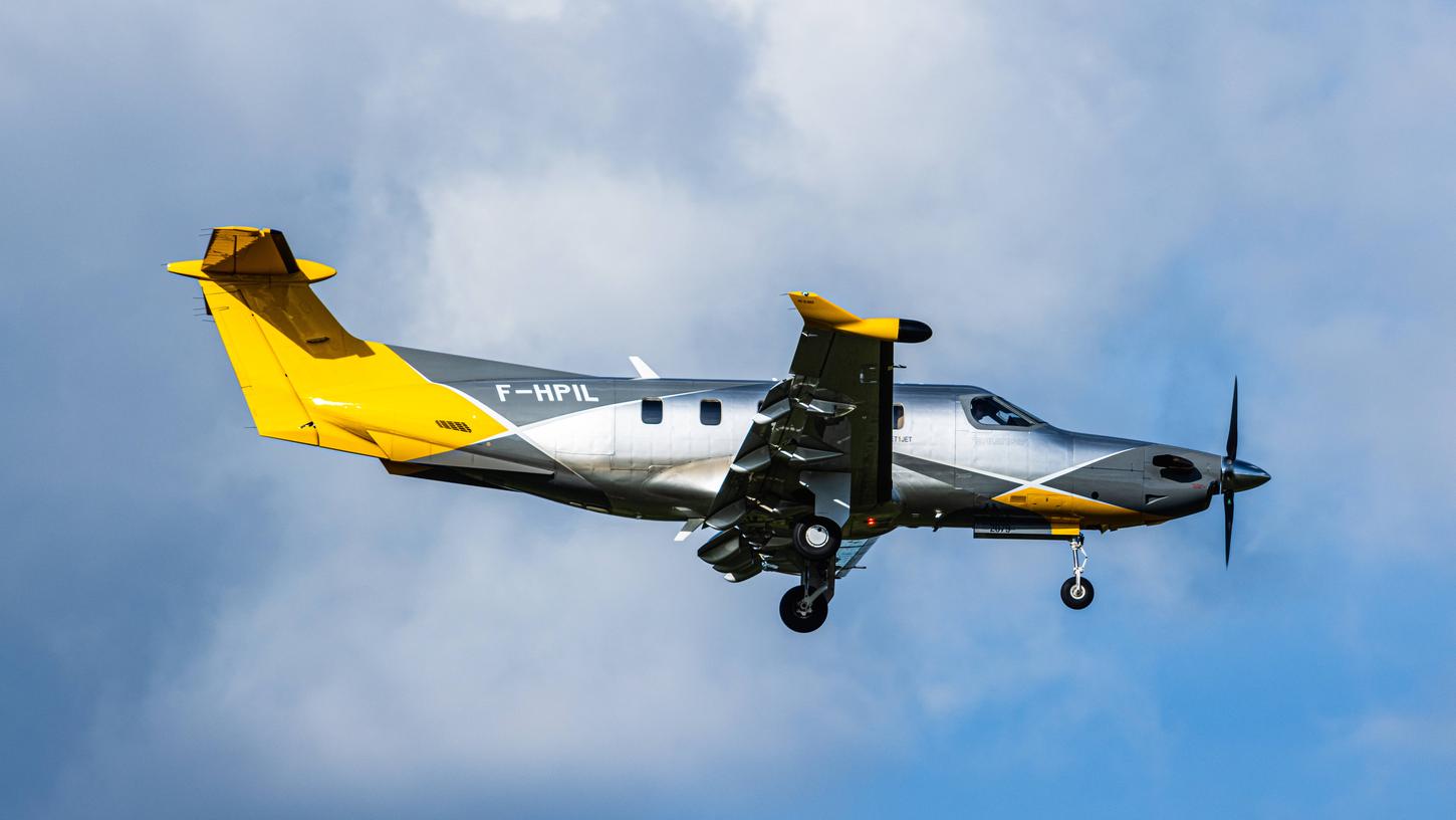 Eine Pilatus PC-12 NGX eines privaten Besitzers im Landeanflug. (Symbolbild)