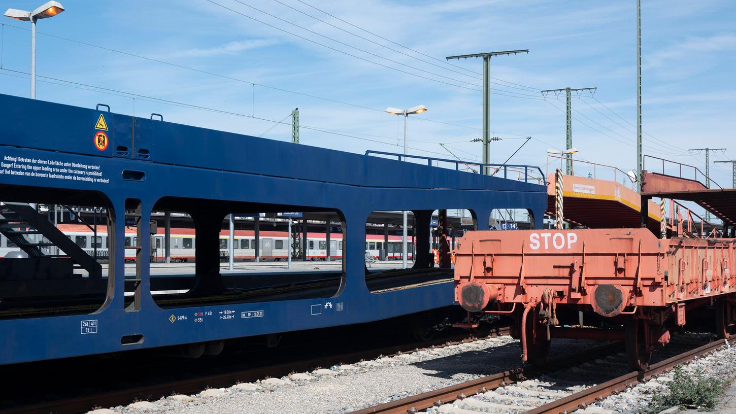 Autoreisezug am Ostbahnhof München. (Symbolbild) Autoreisezug am Ostbahnhof München. (Symbolbild)