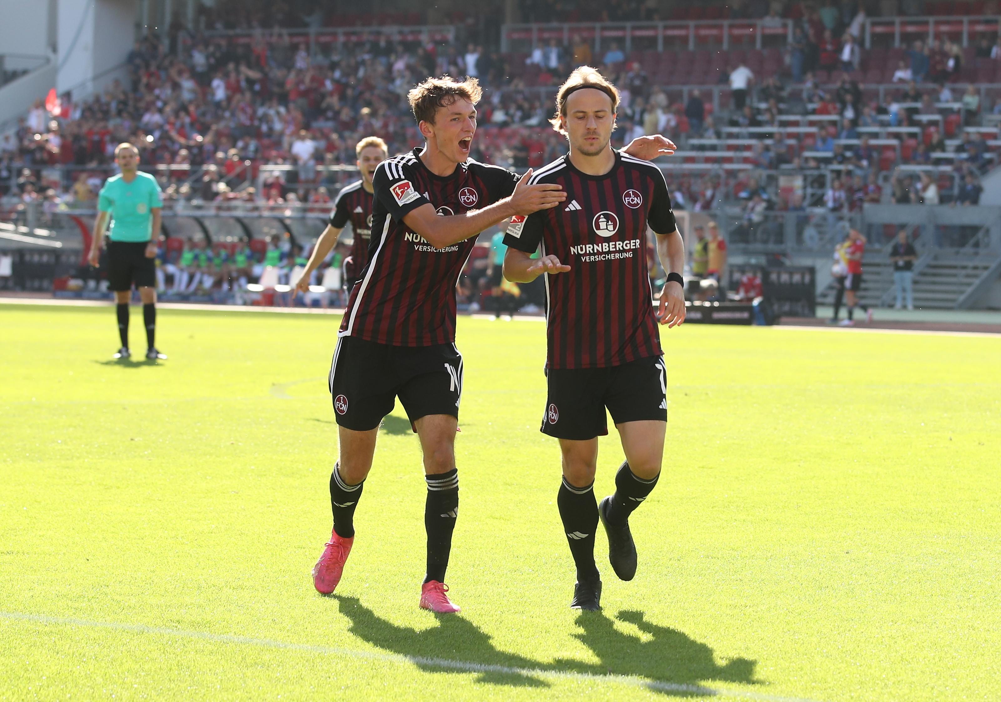 Der Joker sticht: Felix Lohkemper bringt den Club nicht einmal 60 Sekunden nach seiner Einwechslung in Führung.