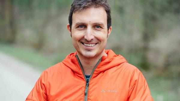 Am Samstag steigt der Abenteurer Maximilian Semsch im PZ-Kulturraum in Lauf ab, wo er von einer zweimonatigen Fahrradfahrt entlang der Donau von der Quelle im Schwarzwald bis hin zur Mündung ins Schwarze Meer berichtet. Garniert wird der um 19.30 Uhr beginnende Livevortrag mit vielen Fotos, einigen Filmausschnitten und Tipps aus erster Hand zum Nachfahren.