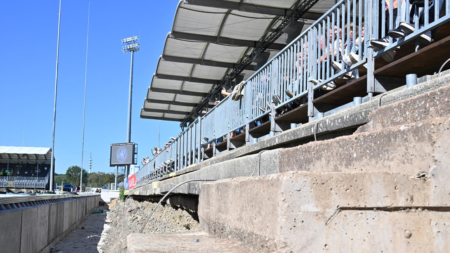 Alles ein bisschen anders als im Rest der Liga: Die SVE baut ihr Stadion gerade aus. Alles ein bisschen anders als im Rest der Liga: Die SVE baut ihr Stadion gerade aus.