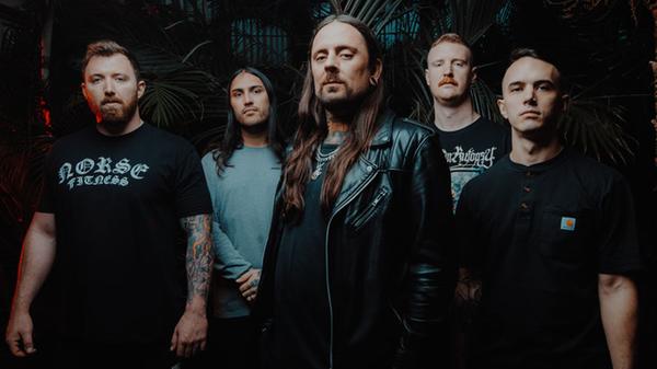 Schwarz bepinselten Death Metal mit schweren Gitarren und wuchtigen Drums serviert die Band Thy Art Is Murder. Am Sonntag entert die australische Formation den Löwensaal. Beginn: 20 Uhr.