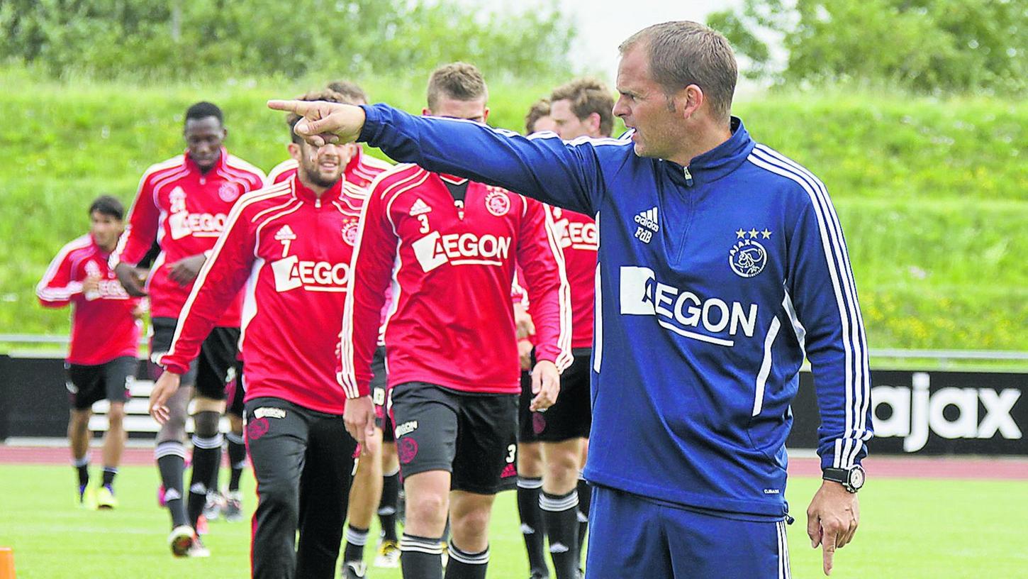 Ajax Amsterdam Probt Im Adi Dassler Stadion Fur Den Club Herzogenaurach Nordbayern