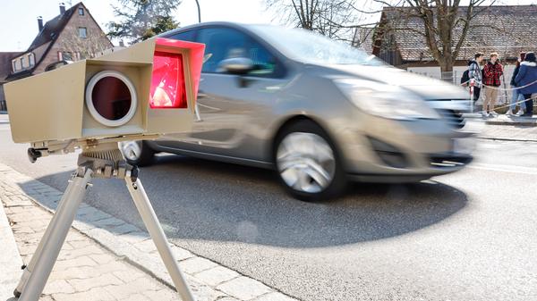 Geschwindigkeitskontrolle mit Blitzer