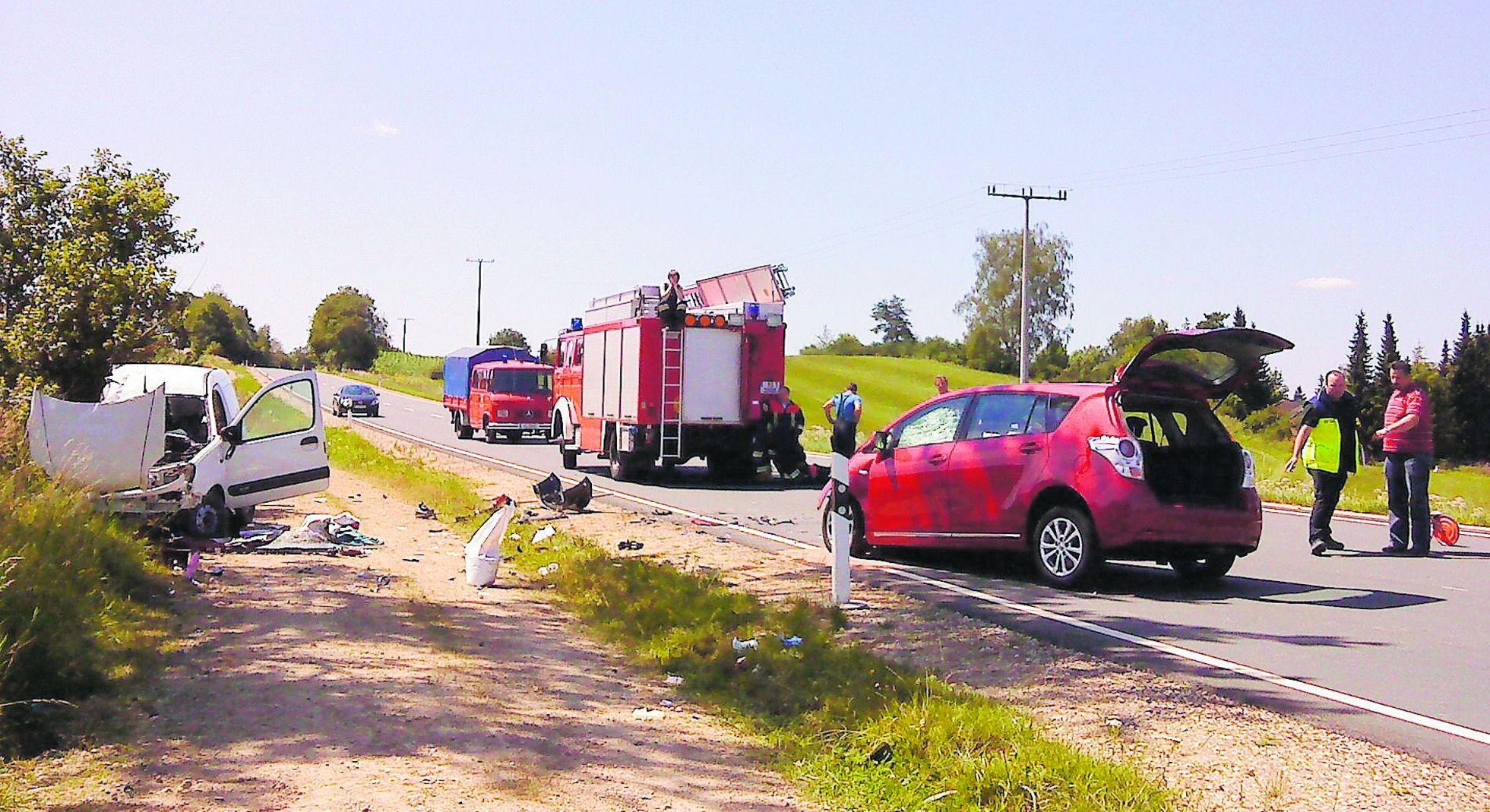 unfall bei michelfeld ein toter und zwei schwer verletzte auerbach pegnitz michelfeld nordbayern