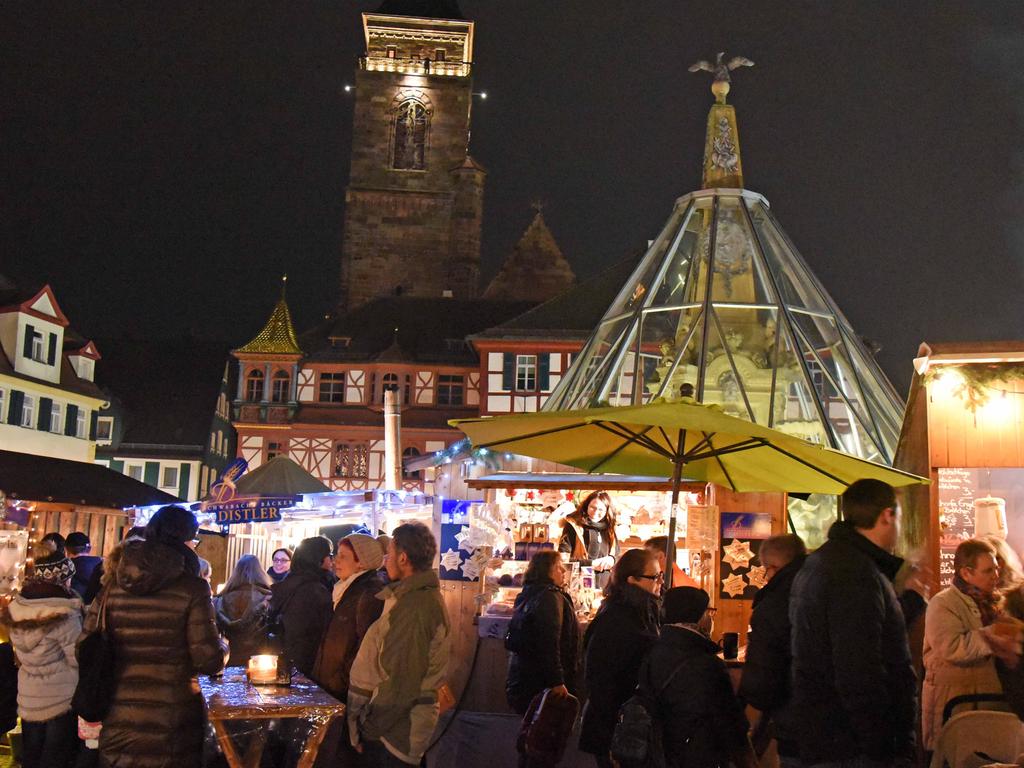 Ein stimmungsvolles Bild gibt der Königsplatz in Schwabach jedes Jahr zur Weihnachtszeit ab. Auch heuer lockt ein mehrtägiges Programm in Schwabachs gute Stube.