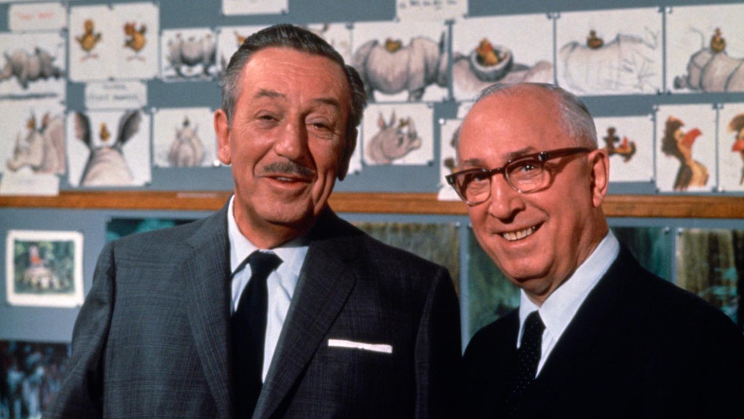 Die Aufnahme aus dem Jahr 1967 zeigt Walt Disney (links) und seinen Bruder Roy Disney.