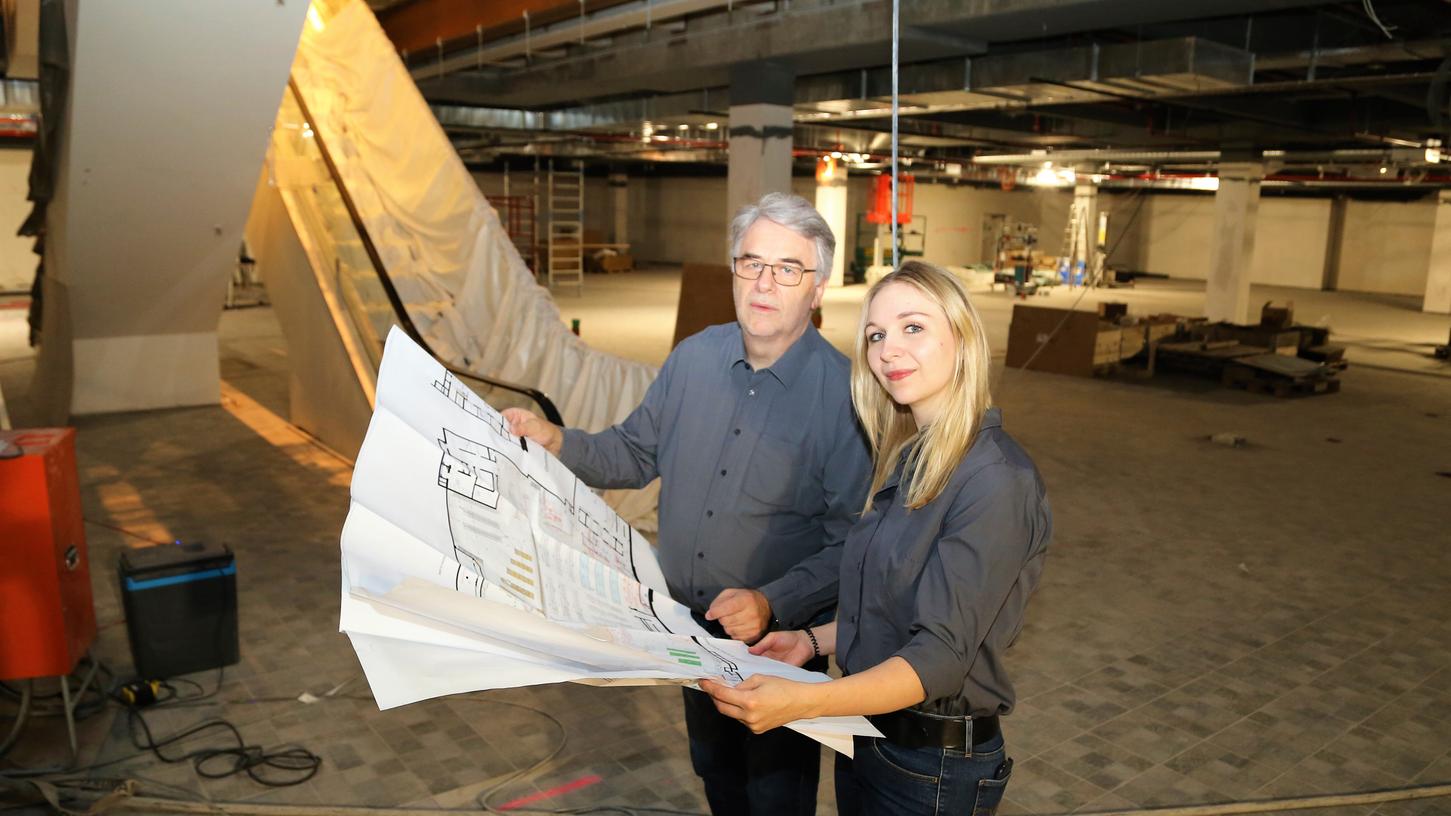 Roman und Lara Stengel eröffnen im Januar 2024 einen Edeka-Markt im Untergeschoss der C&A-Filiale am Weißen Turm in Nürnberg. 