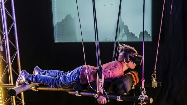 Wieso, weshalb, warum: Die Lange Nacht der Wissenschaften in Nürnberg, Fürth und Erlangen liefert Antworten auf sämtliche W-Fragen. Bei dem am Samstag zum elften Mal ausgerichteten Science-Event, das als eine Art Tag der offenen Tür wissenschaftlicher Einrichtungen verstanden werden darf, füttern Forschende die Hirne neugieriger Menschen mit viel Wissen. Beginn: 17 Uhr.