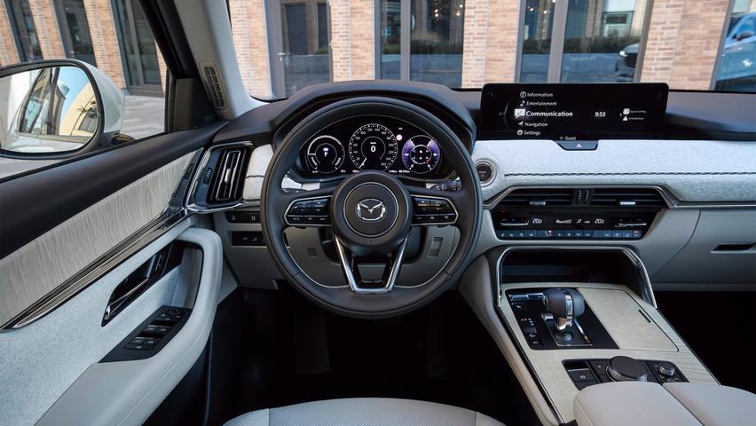 Edel-Ambiente: So sieht es im Cockpit des Mazda CX-60 aus.