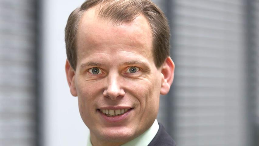 Christian Martens, Pressesprecher der Bayernwerk Netz GmbH, weiß worauf es ankommt, damit das Drachensteigen nicht gefährlich wird.