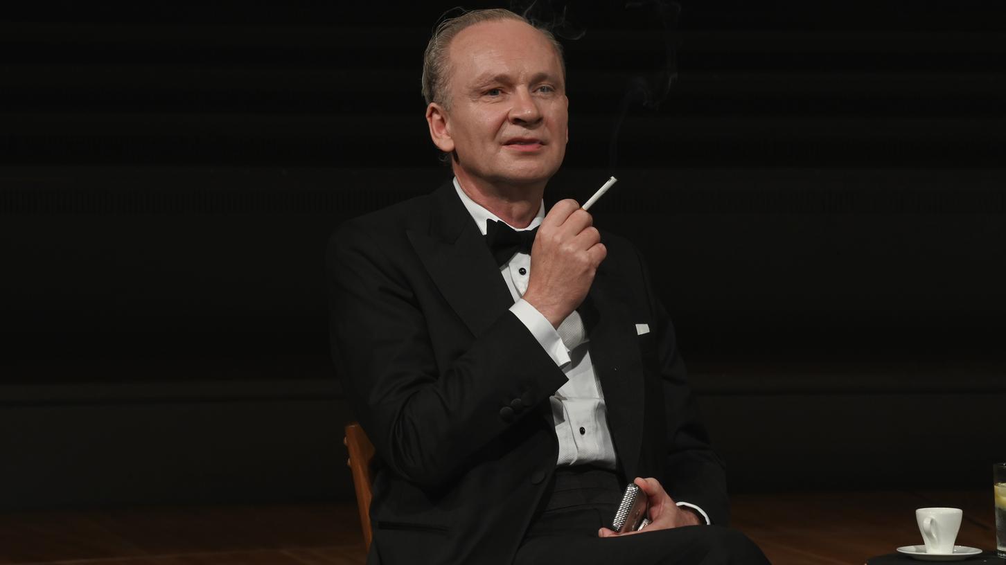 Ferdinand von Schirach spielt sich in der Nürnberger Meistersingerhalle