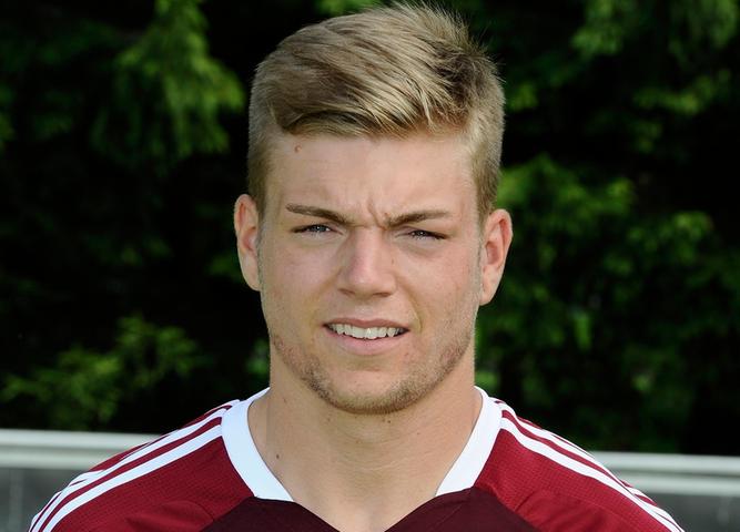 Angriff: Alexander Esswein (33) hat sich in Dresden  mit einer tollen Trefferquote  für sein Engagement am Valznerweiher empfohlen. Zum Spielersteckbrief .