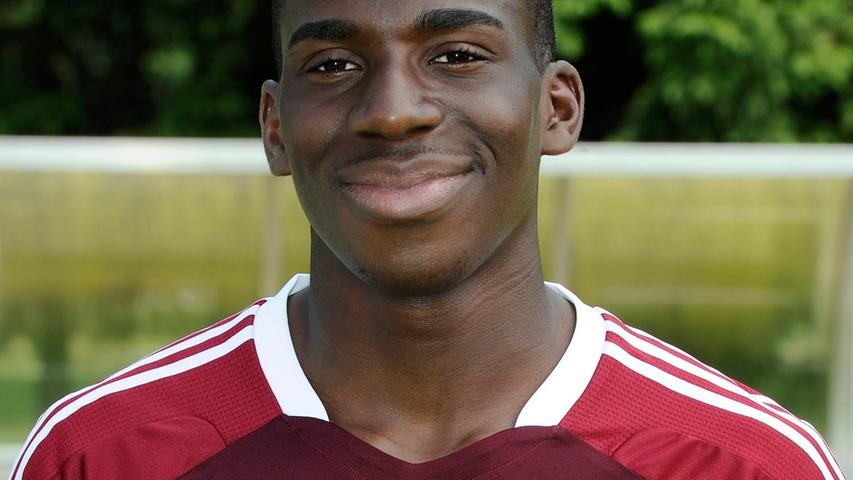 Mittelfeld: Wilson Kamavuaka (24) ist ein ehrgeiziger Neuzugang von der TSG 1899 Hoffenheim, der über die U23 an die Bundesliga-Mannschaft des FCN herangeführt werden soll. Zum Spielersteckbrief .