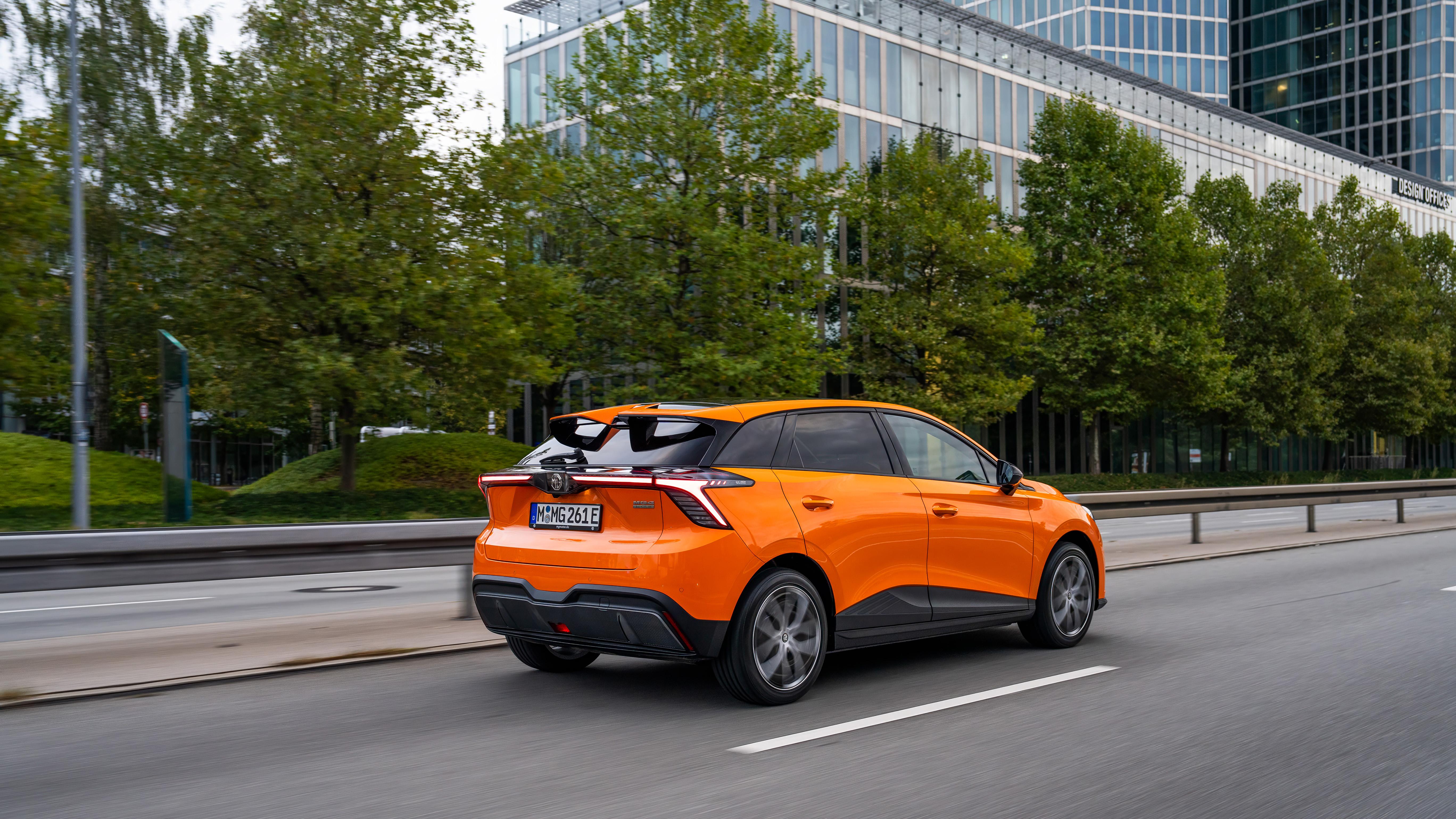 Obwohl auch er mit 180 kW/245 PS alles andere als untermotorisiert ist, steht bei ihm nicht die Leistung im Vordergrund.