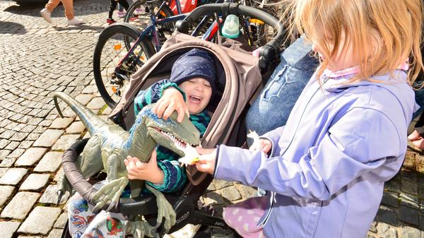 Ein offensichtlich hungriger Tyrannosaurus Rex mit Knuddelfaktor.
