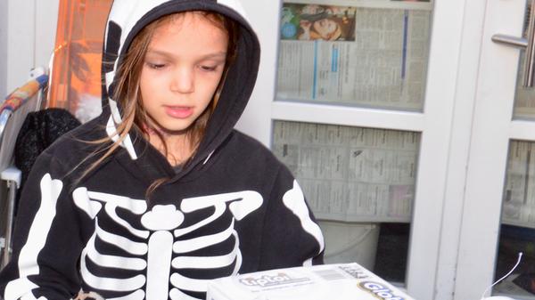 Halloween lässt kostümtechnisch bereits grüßen.