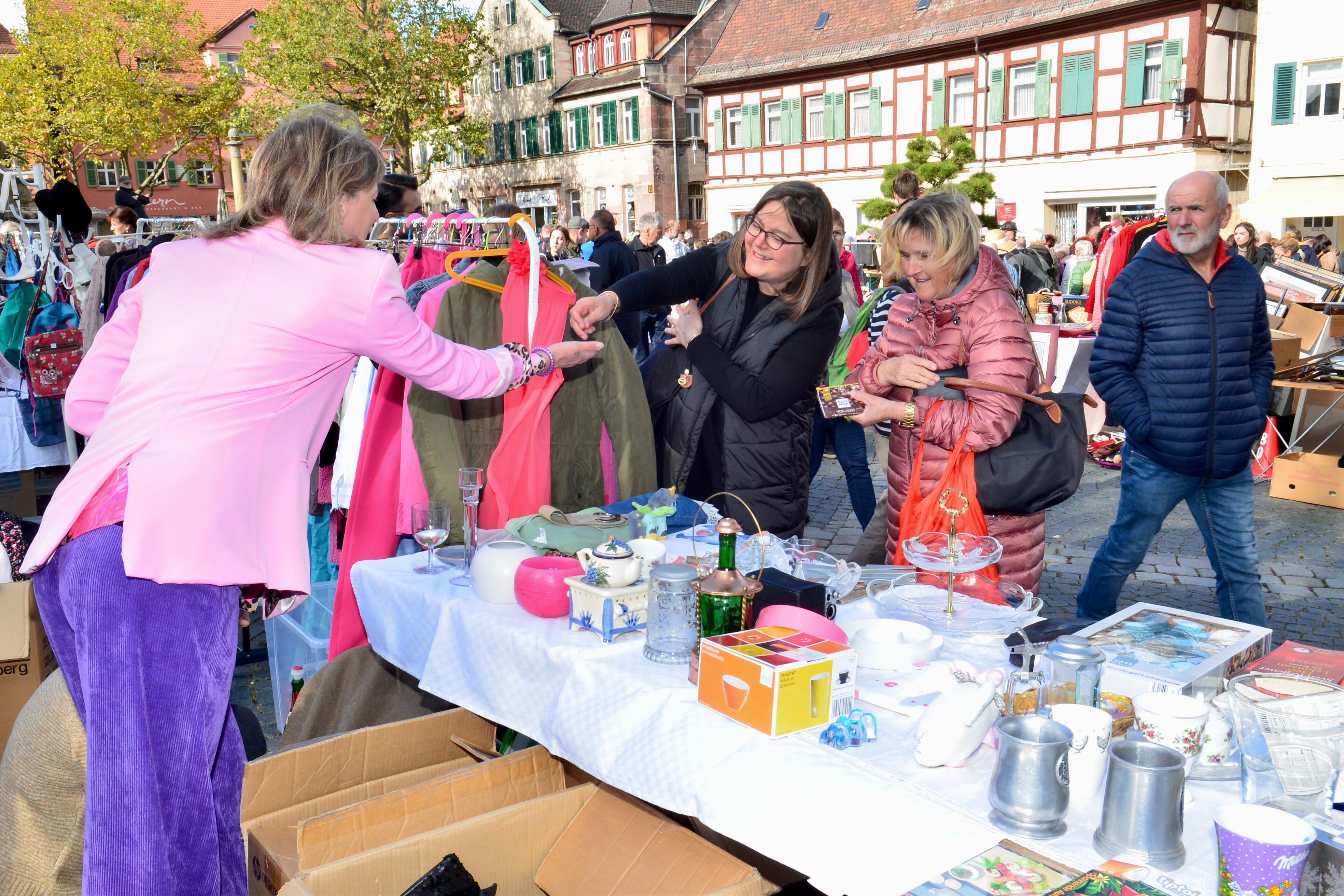 Super Wetter, rekordverdächtige Besuchermassen: Eindrücke von "Schwabach trempelt" 2023.